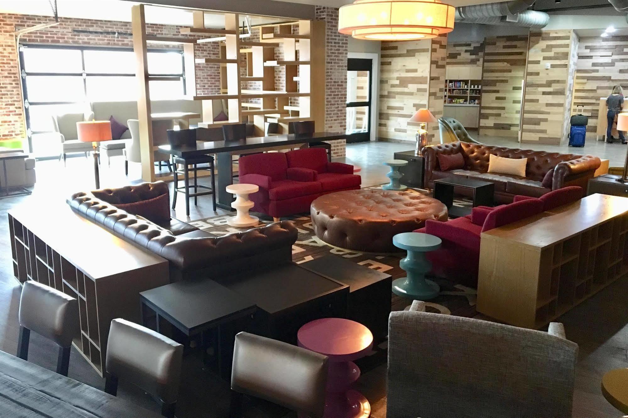 Hotel Tryp By Wyndham College Station Exteriér fotografie