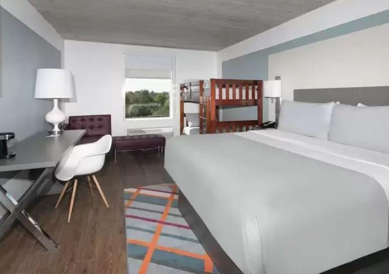 Hotel Tryp By Wyndham College Station Exteriér fotografie